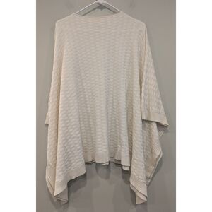 Lululemon Divinity Woven Poncho in Ivory One Size